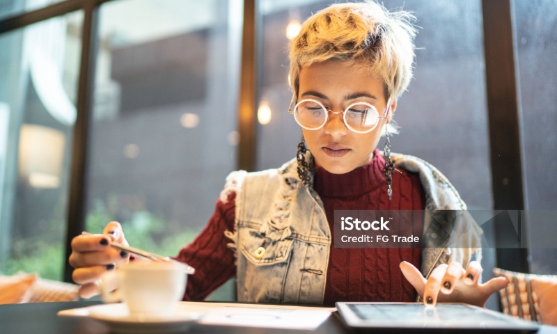 什么是跨链桥？跨链桥的工作原理和应用场景